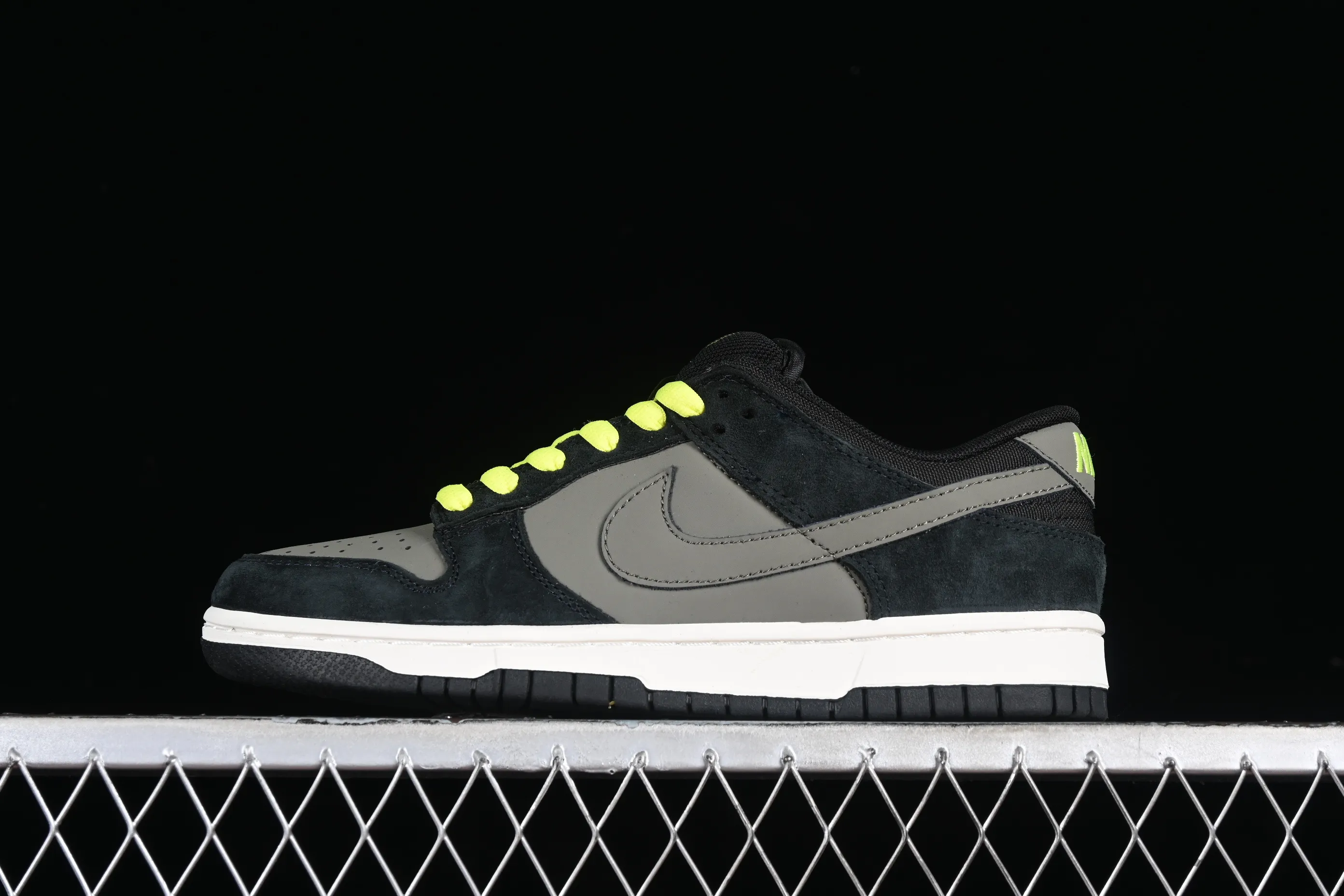 All categories Nk SB Dunk series Nk SB Dunk Low low-top sneakers Nk Dunk Low SB low-top sports and leisure sneakers 302517-236